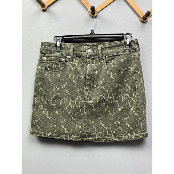 American Eagle Skirt Size 6 Next Level Stretch Camouflage Hi Rise Mini‎ - Picture 1 of 10